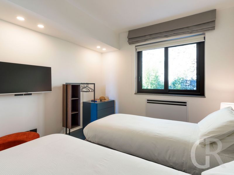 villa-zagara-tv-im-schlafzimmer.jpg