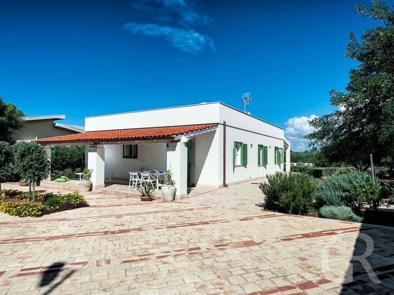 casa-bianca-blick-auf-das-ferienhaus.jpg