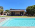 casa-pergola-blick-auf-haus-und-pool.jpg