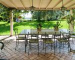 casetta-ueberdachte-terrasse.jpg