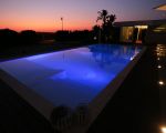 ferienhaus-villa-venere-pool-am-abend.jpg