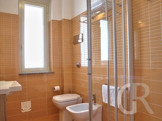 ferienwohnung-arance-duschbad.jpg