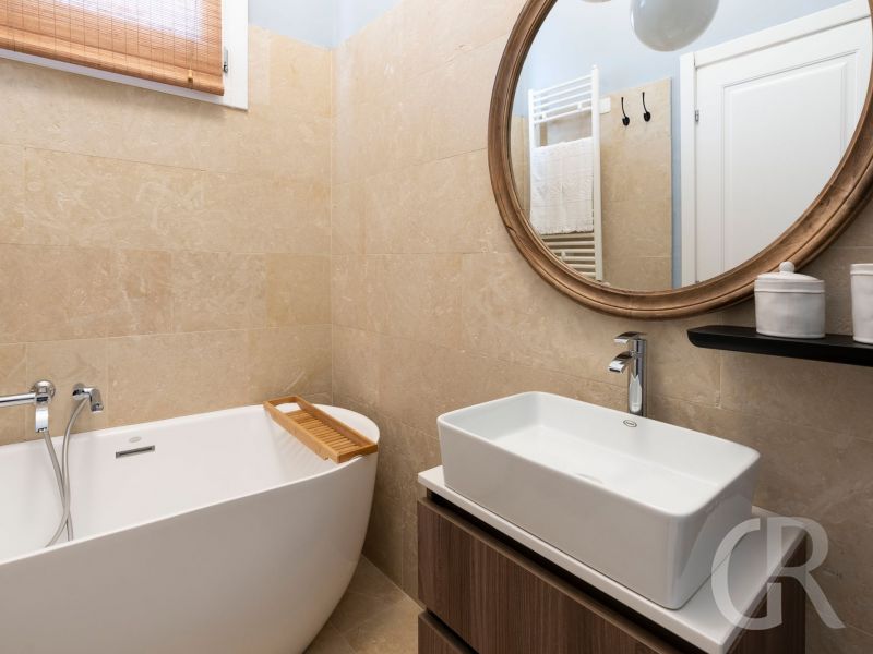 ferienwohnung-aurispa-bad-mit-wanne.jpg