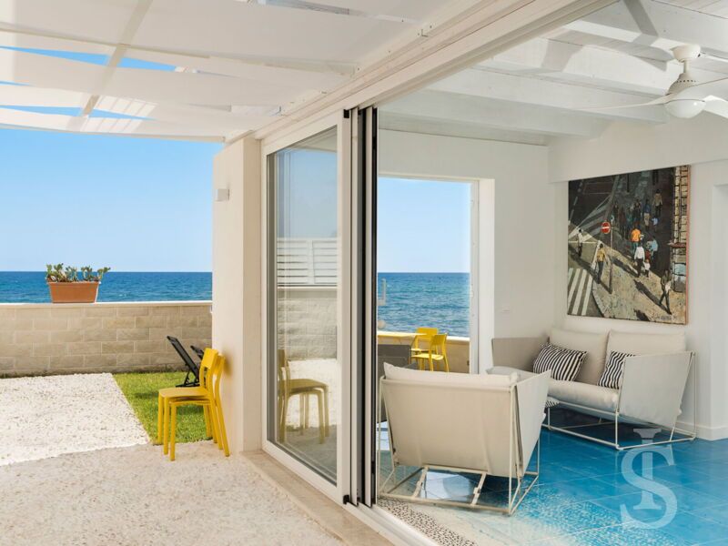 montalbano-suite-terrasse-und-wohnbereich.jpg