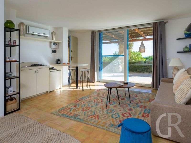 pigna-blue-sofa-und-wohnraum.jpg