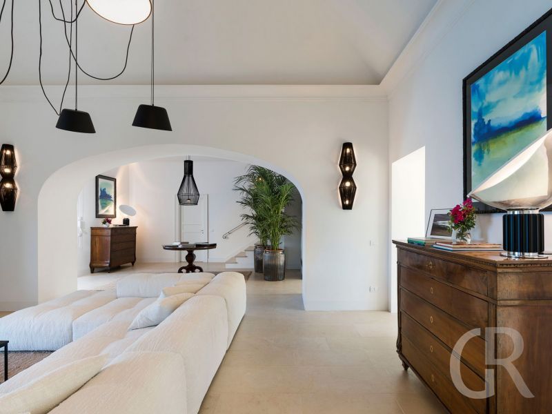 villa-acqua-marina-weisses-sofa.jpg