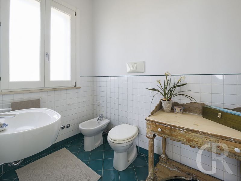 villa-ala-bad-mit-wc-und-bidet.jpg