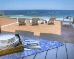 villa-ala-blick-auf-terrasse-und-meer.jpg