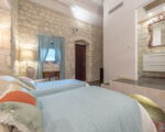 villa-angelina-seitliche-ansicht-schlafzimmer-mit-einzelbetten.jpg