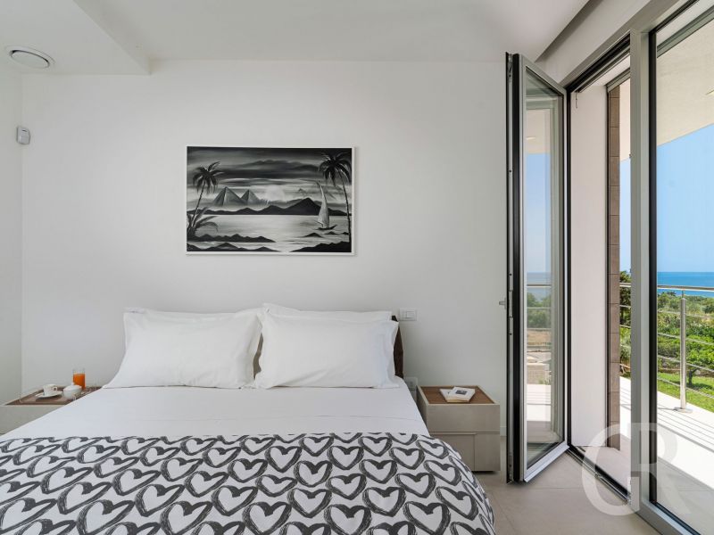 villa-anna-helles-schlafzimmer.jpg