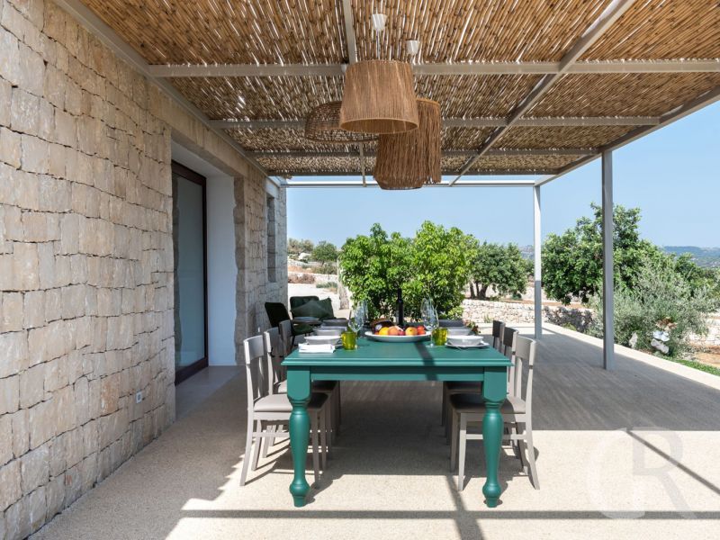 villa-auliva-grosse-terrasse.jpg