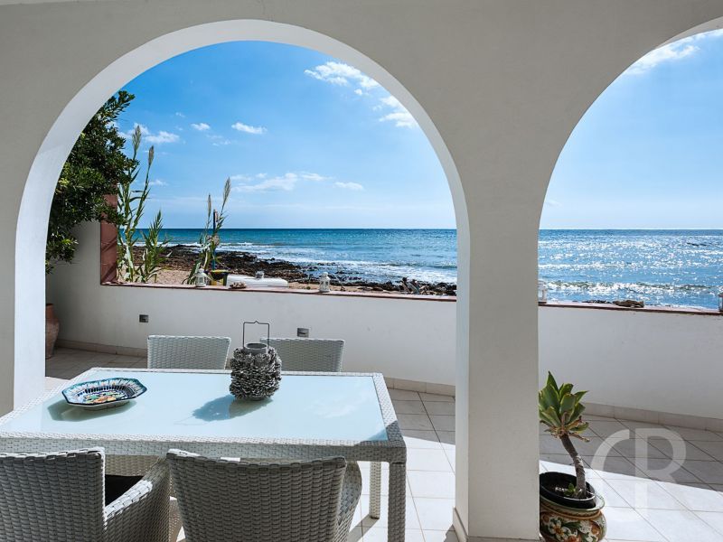 villa-brezza-marina-essplatz-am-meer.jpg