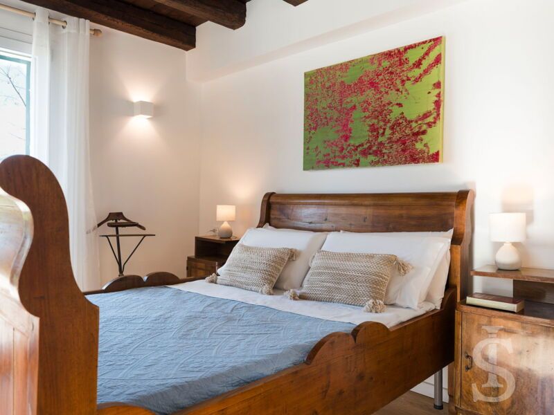 villa-casita-altes-sizilianisches-bett.jpg