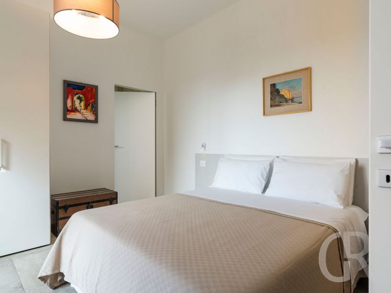 villa-cavale-doppelbett-im-schlafbereich.jpg