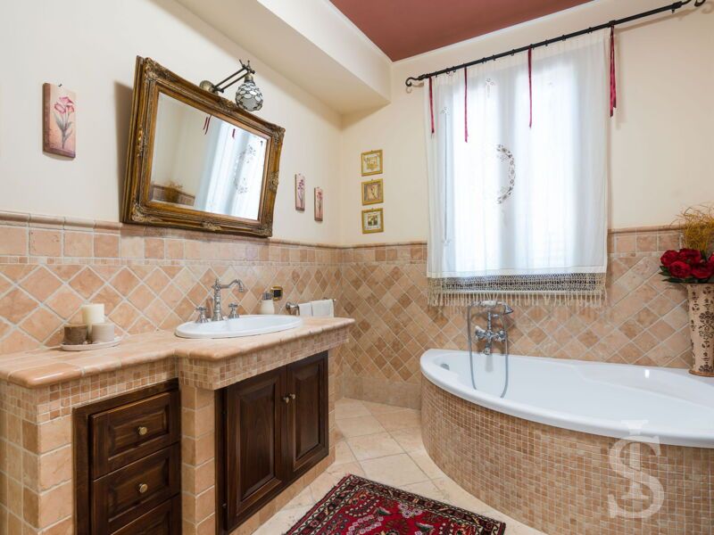 villa-cielo-bad-mit-wanne.jpg