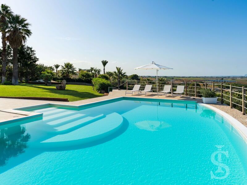 villa-cielo-pool-mit-terrasse.jpg