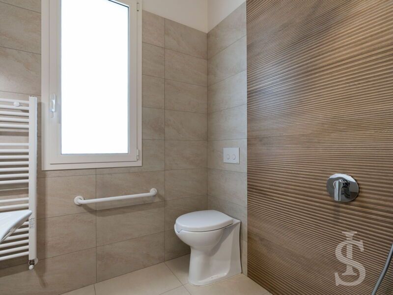 villa-dimora-bufalefi-badezimmer-barrierefrei.jpg