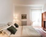 villa-etna-retreat-grosses-bett.jpg