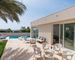 villa-federica-grosszuegig-ausgestattete-terrasse-am-pool.jpg