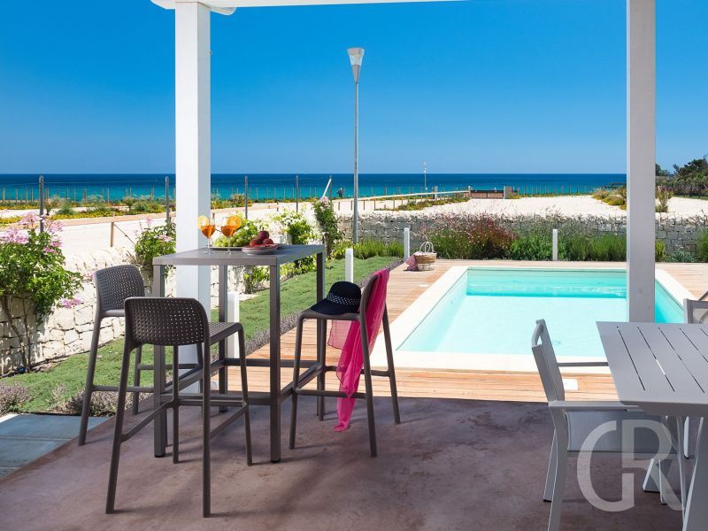 villa-fico-blick-auf-das-schwimmbad.jpg