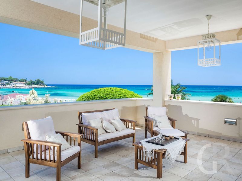 villa-la-plage-terrasse-mit-meerblick.jpg