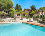 villa-maddalena-schwimmbadf-mit-blick-auf-die-villa.jpg