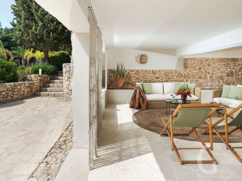 villa-maddalena-sitzplatz.jpg