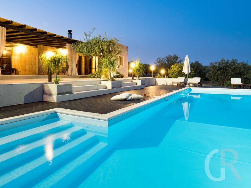 villa-mara-am-abend.jpg