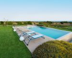 villa-meravilla-sonnenterrasse-am-pool.jpg