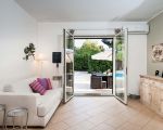 villa-montefiore-wohnzimmer-mit-terrasse.jpg