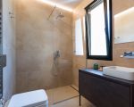 villa-passo-salina-dusche.jpg