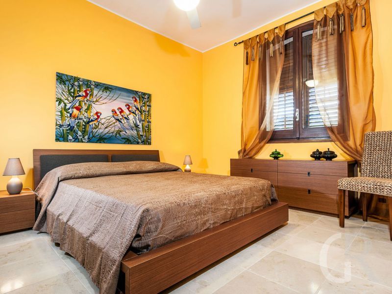 villa-profumo-grosser-schlafbereich.jpg
