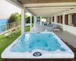 villa-stella-maris-jacuzzi.jpg