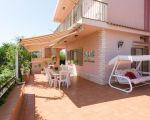 villa-timparosa-sitzplatz-auf-der-terrasse.jpg