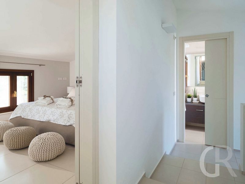 blick-ins-schlafzimmer-und-bad.jpg
