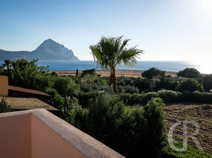 casa-scirocco-blick-auf-den-monte-cofano.jpg