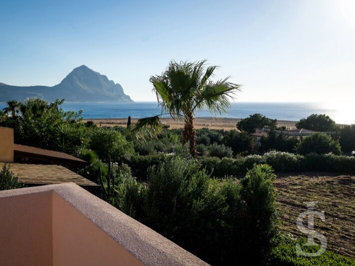 casa-scirocco-blick-auf-den-monte-cofano.jpg