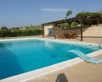 ferienhaus-aurora-pool-mit-sprungbrett.jpg