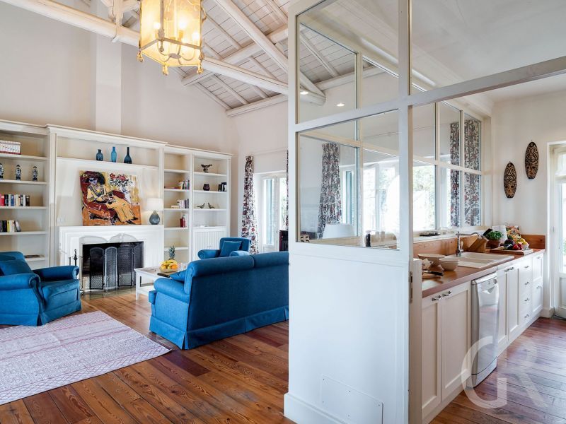 ferienhaus-capinera-kueche-und-wohnzimmer.jpg