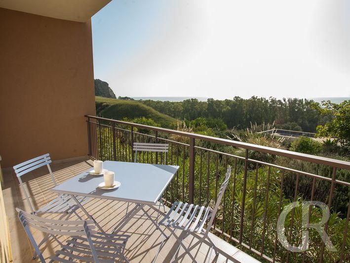 ferienhaus-luna-minoica-terrasse-mit-blick.jpg