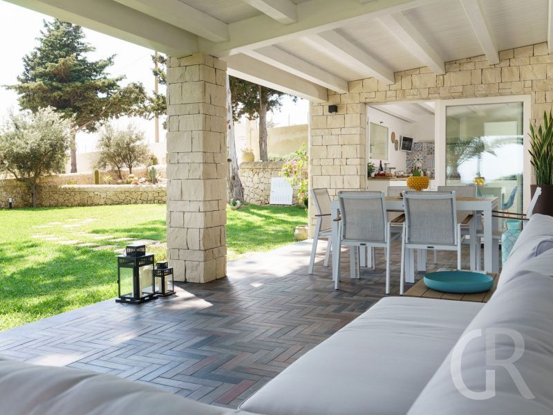 ferienhaus-marinella-veranda.jpg