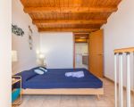 ferienwohnung-amarillis-schlafzimmer-oben.jpg