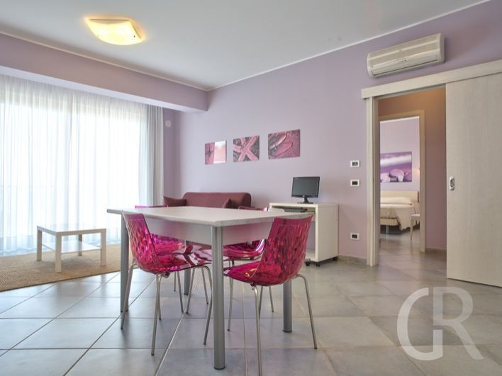 ferienwohnung-glicine-heller-wohnbereich.jpg