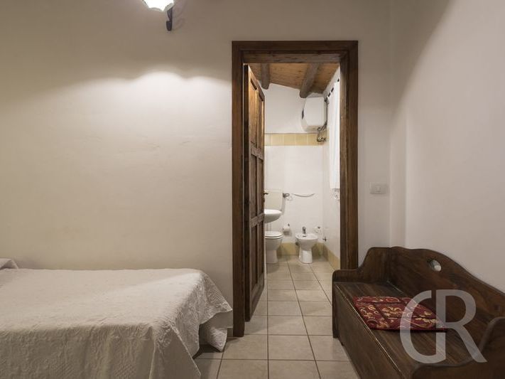 ferienwohnung-mannira-schlafzimmer-mit-bad.jpg