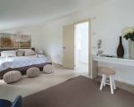 schlafzimmer-mit-sekretaer.jpg