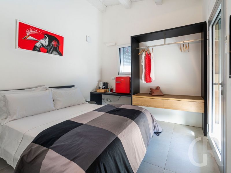 villa-anna-modernes-dppelbett.jpg