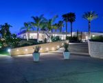 villa-anthea-villa-am-abend.jpg
