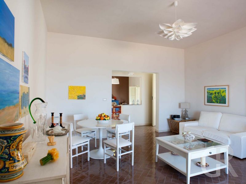 villa-brezza-marina-wohnzimmer.jpg