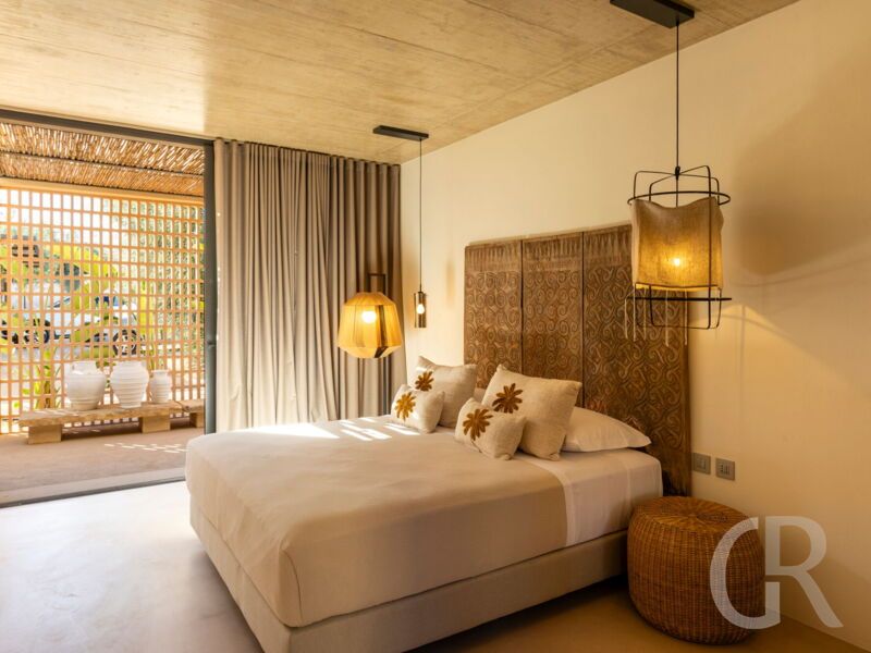villa-calamare-grosses-schlafzimmer.jpg