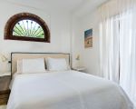villa-camemi-doppelbett-in-weiss.jpg
